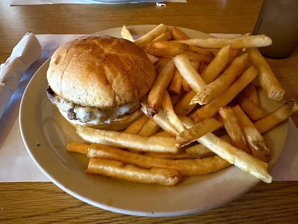 Cheeseburger with Fries