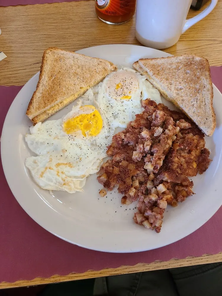Eggs and Cornbeef Hash with Toast